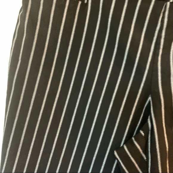 Womens Plus Size 89th + Madison Black & White Stripe Capris Pants 16w - Picture 8 of 11